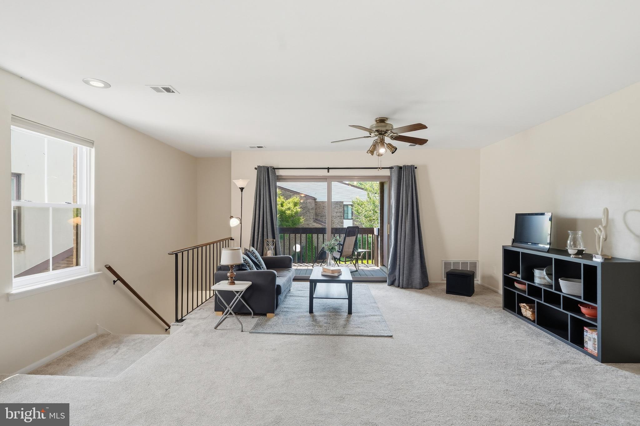 1401 RAINTREE LANE 1401