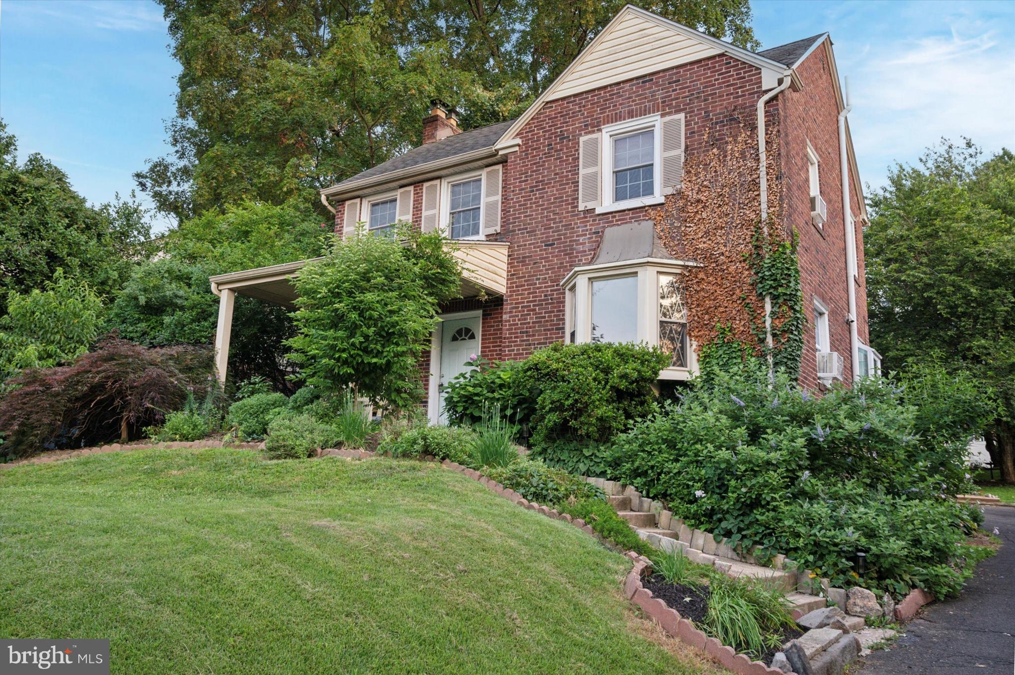 Welcome to this warm and inviting home nestled in the heart of Wyncote. With 4 bedrooms and 2.1 baths, this classic two-story home offers just the right blend of comfort and character. Inside, you'll find beautiful wood floors and a thoughtfully remodeled kitchen that opens to a spacious family room—perfect for everyday living or hosting friends.
The kitchen features a sizable dining area, coffee bar and plenty of cabinet space to keep things organized and functional. Step outside to enjoy your morning coffee on the front porch or unwind on the back patio—great spots for relaxing or entertaining.
This is the kind of home that feels good the moment you walk in. Come take a look and see what life in Wyncote has to offer!