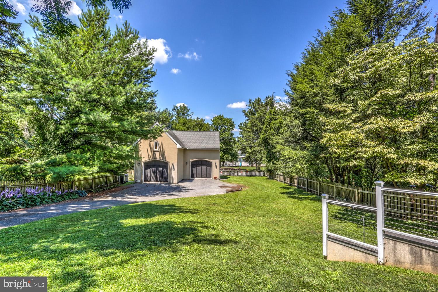 SCHOOL LANE HILLS - Residential