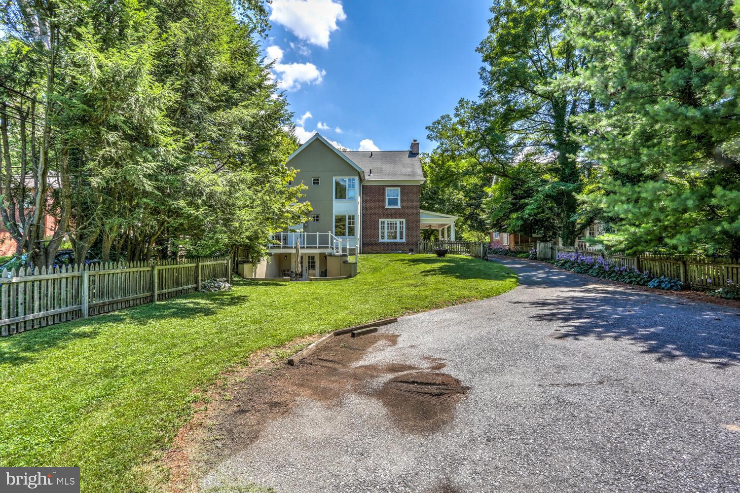 SCHOOL LANE HILLS - Residential