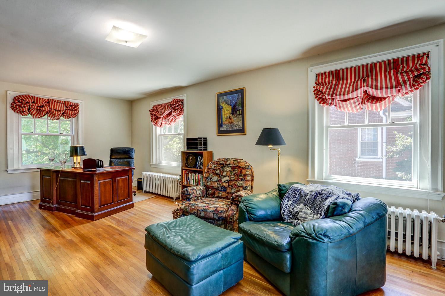 SCHOOL LANE HILLS - Residential
