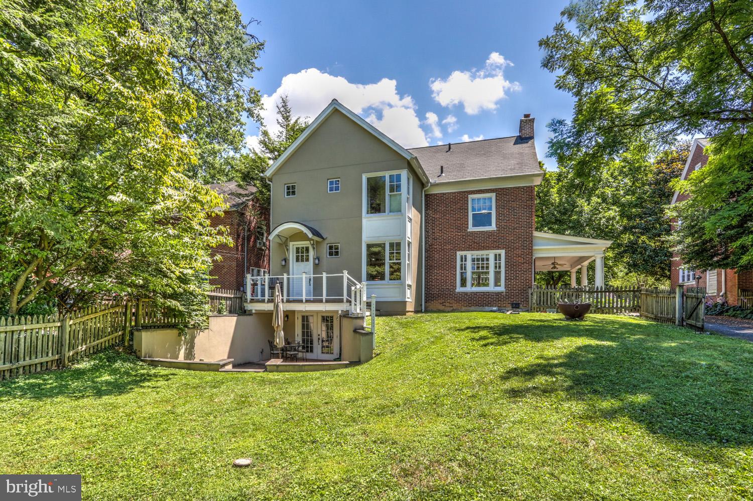 SCHOOL LANE HILLS - Residential