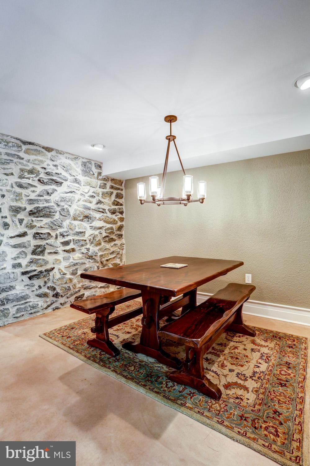 SCHOOL LANE HILLS - Residential
