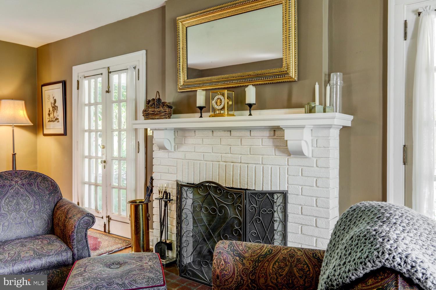 SCHOOL LANE HILLS - Residential