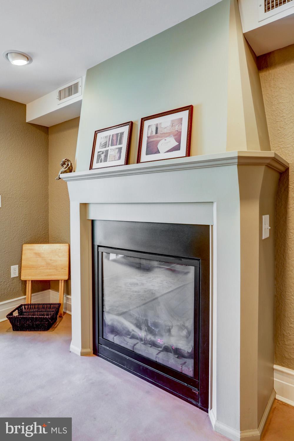 SCHOOL LANE HILLS - Residential