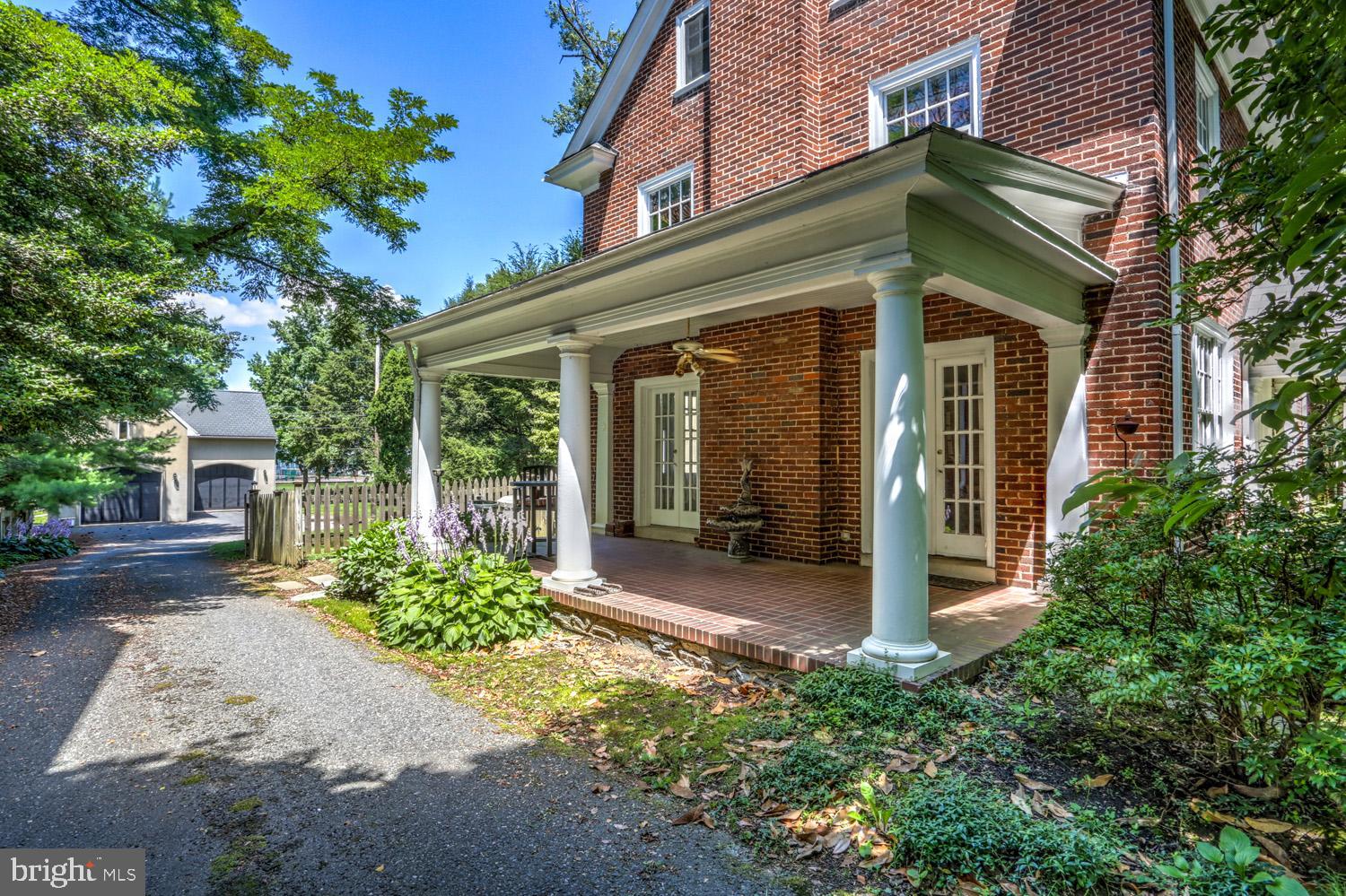 SCHOOL LANE HILLS - Residential