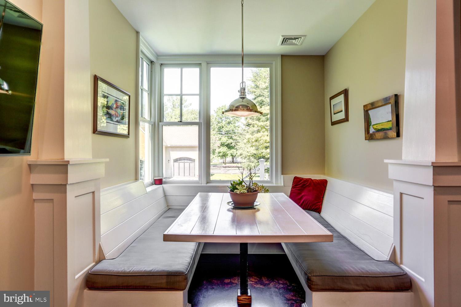 SCHOOL LANE HILLS - Residential