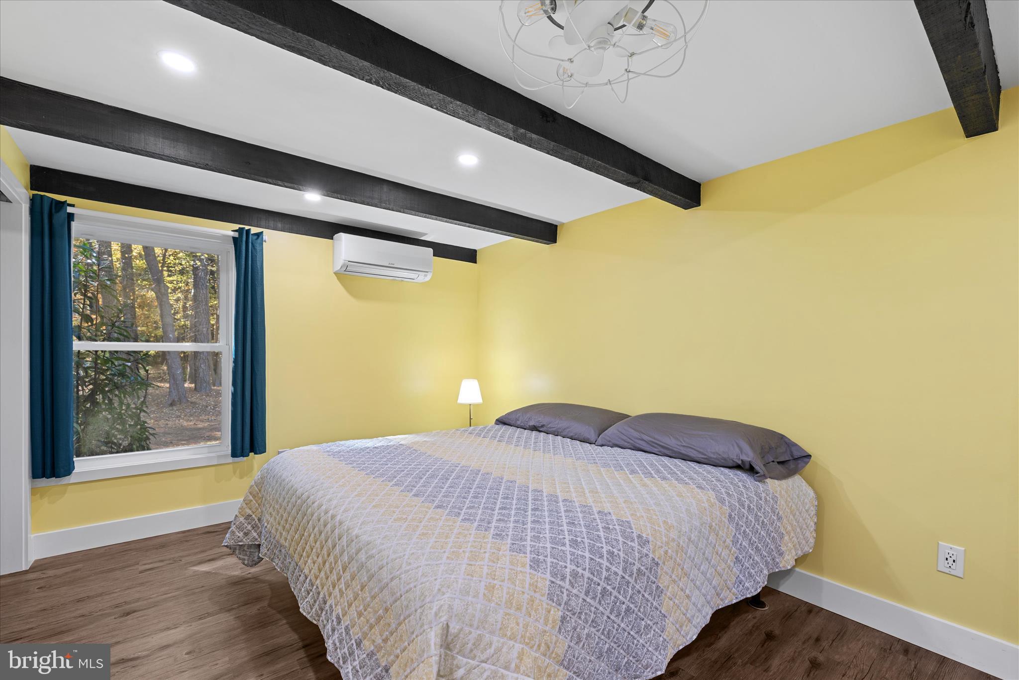 MIDDLESEX BEACH - Residential