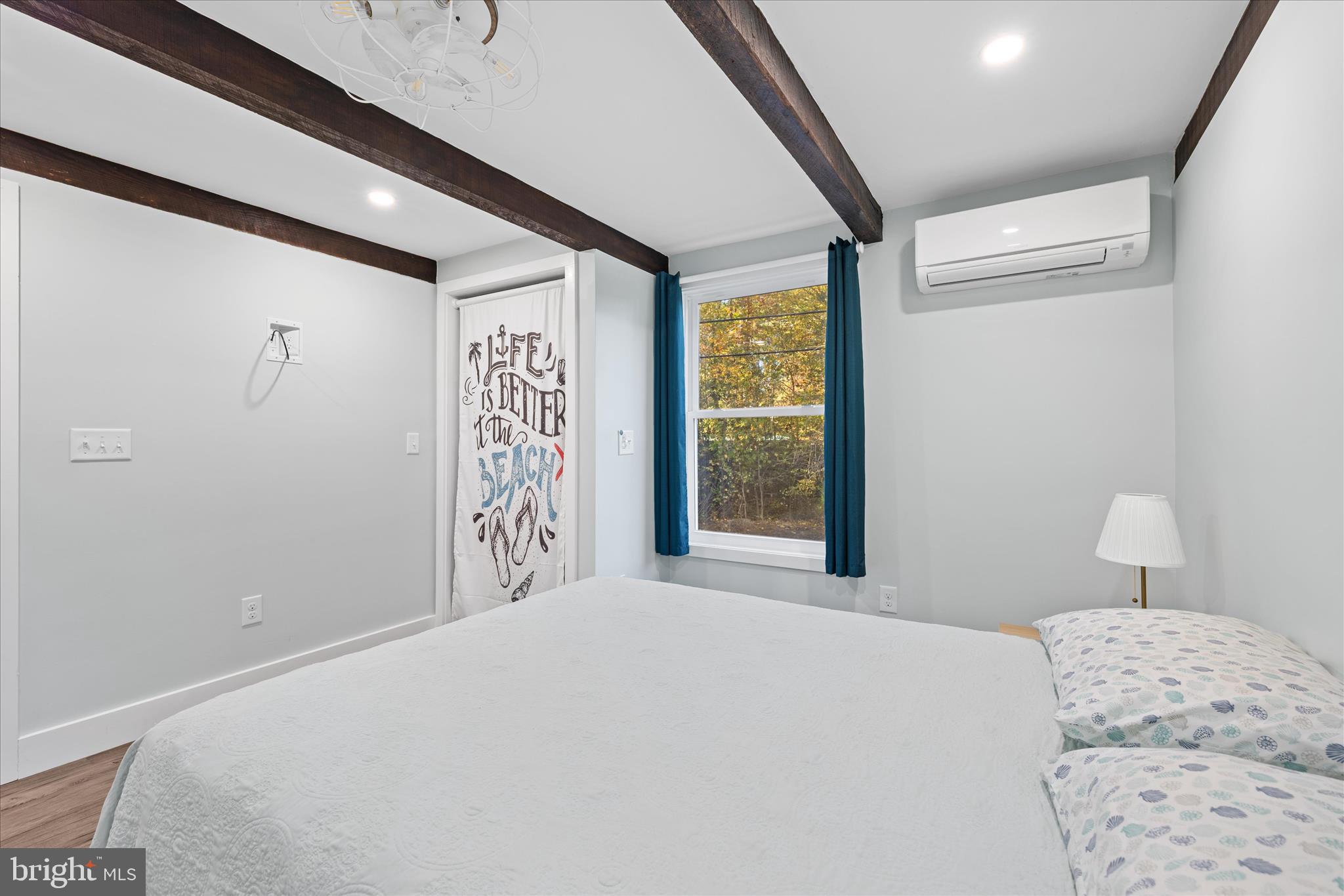 MIDDLESEX BEACH - Residential