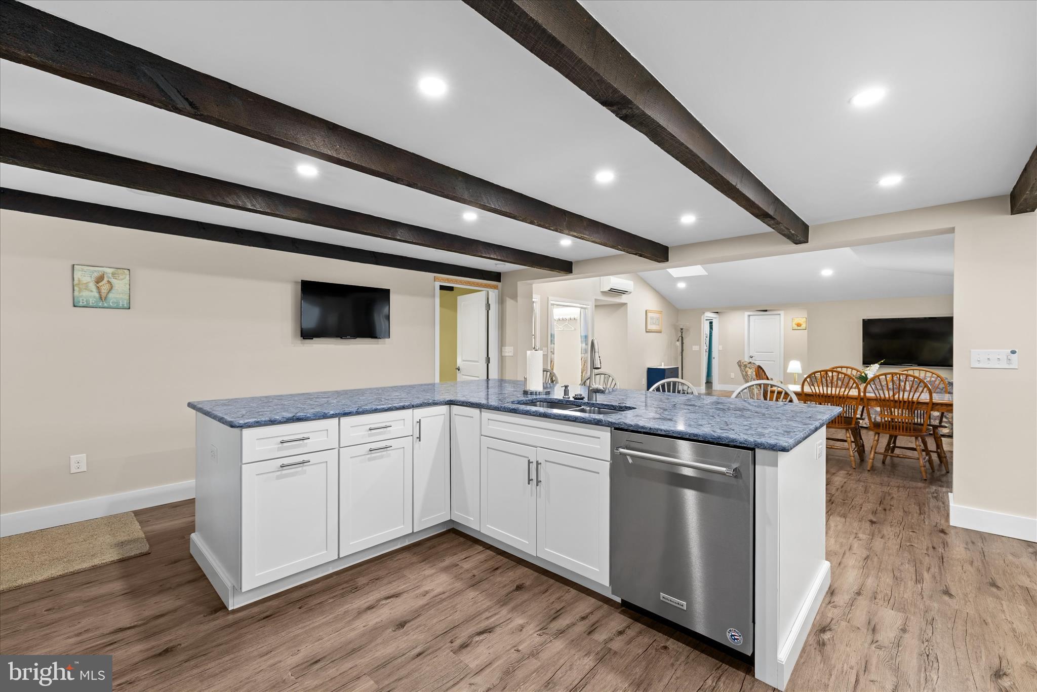 MIDDLESEX BEACH - Residential