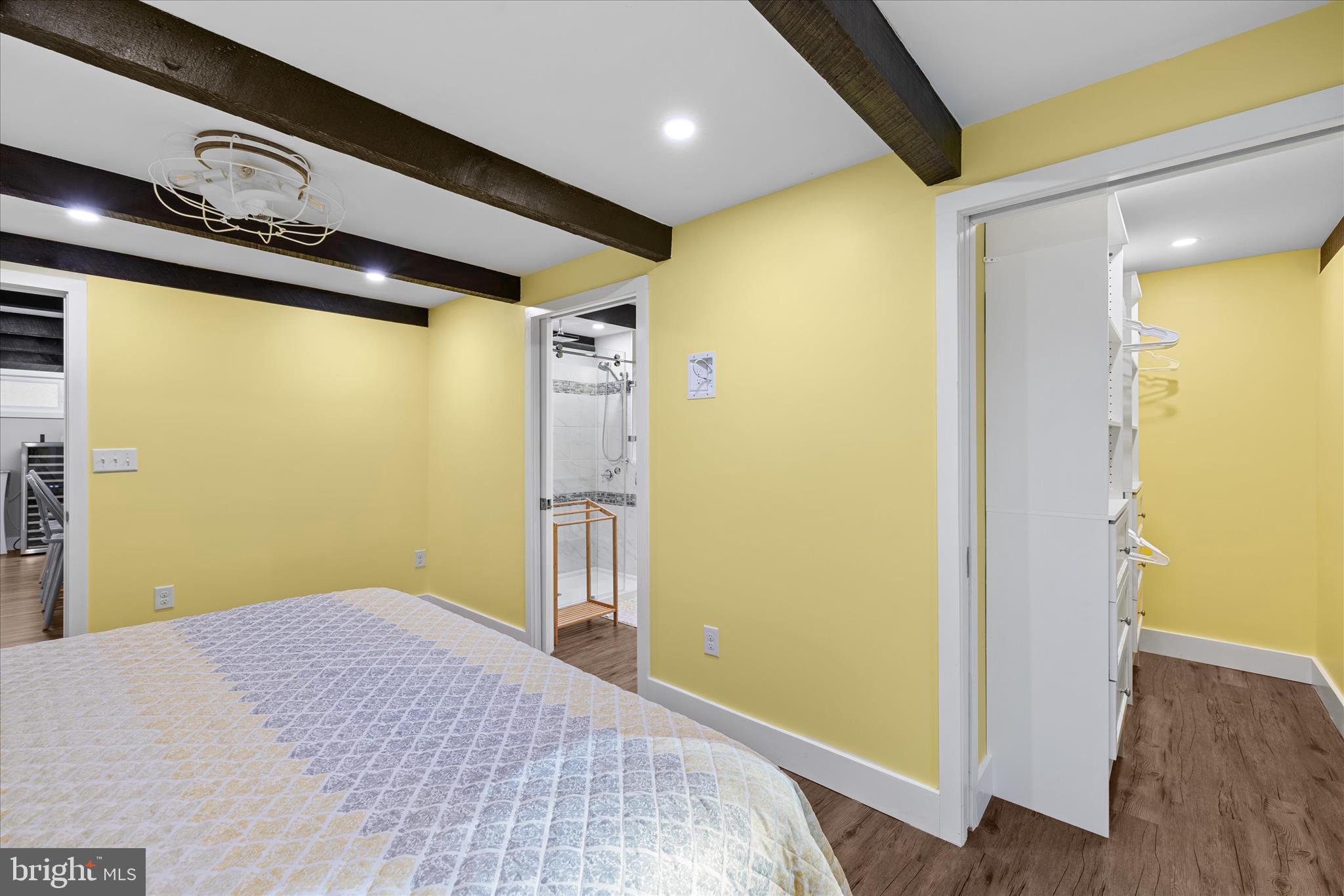 MIDDLESEX BEACH - Residential