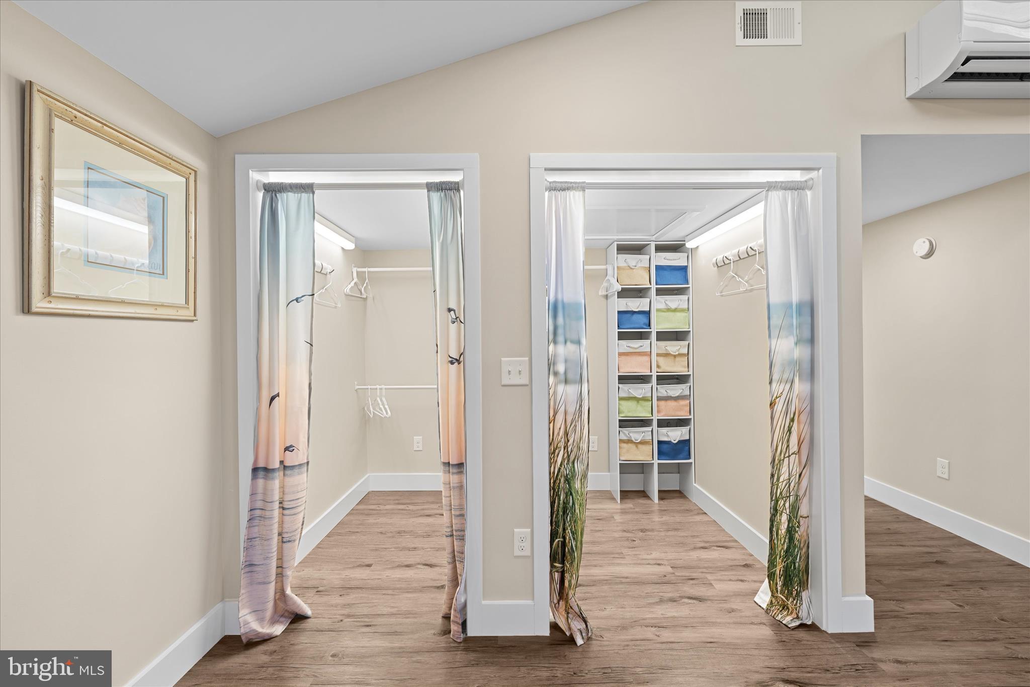 MIDDLESEX BEACH - Residential