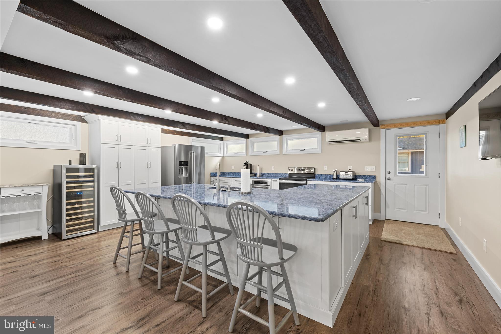 MIDDLESEX BEACH - Residential