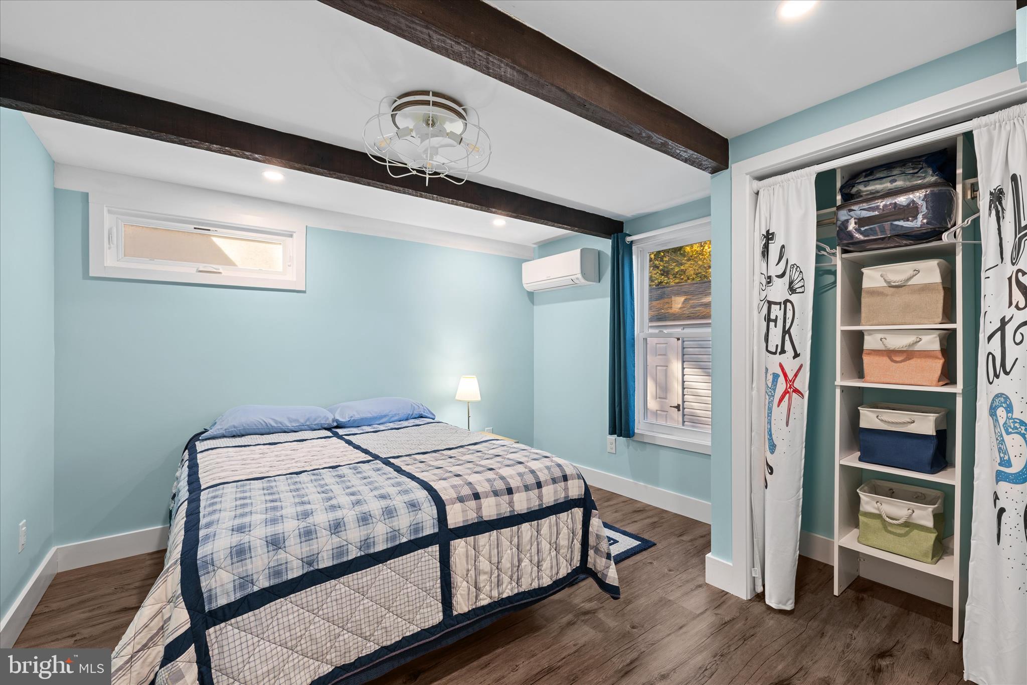 MIDDLESEX BEACH - Residential