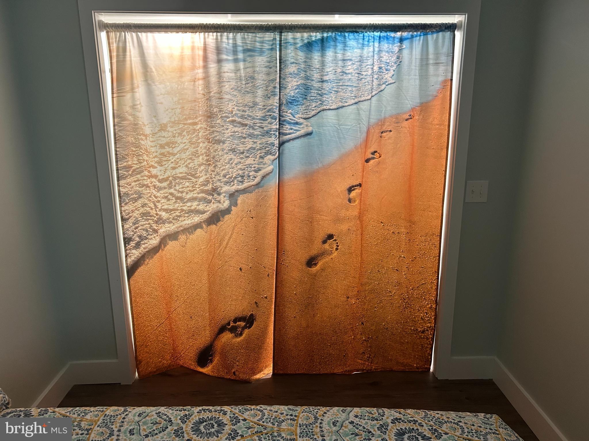 MIDDLESEX BEACH - Residential