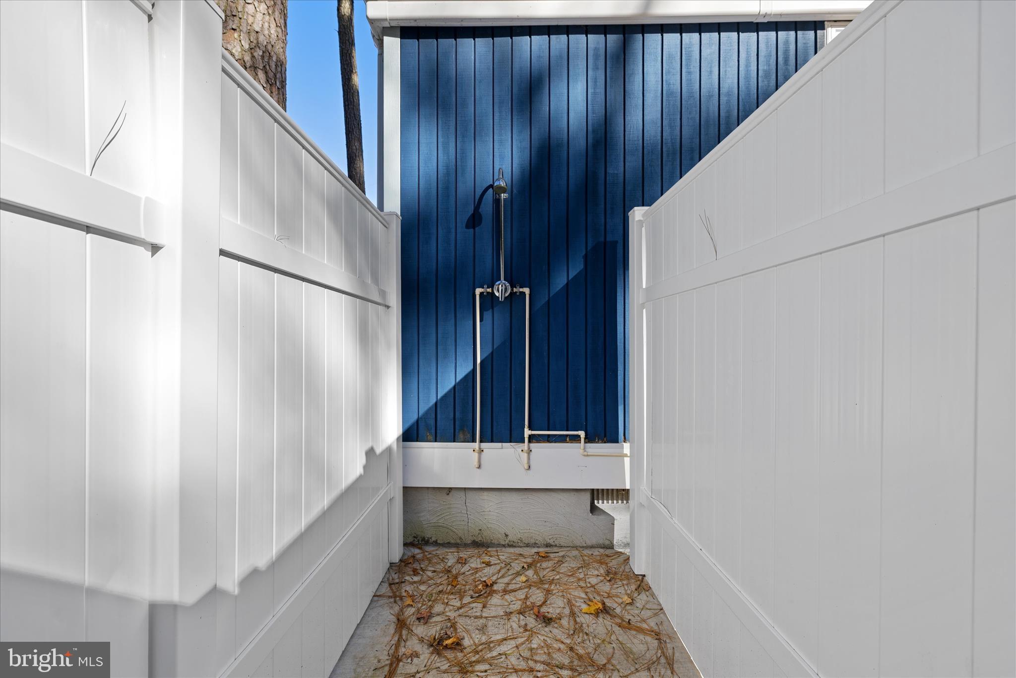 MIDDLESEX BEACH - Residential