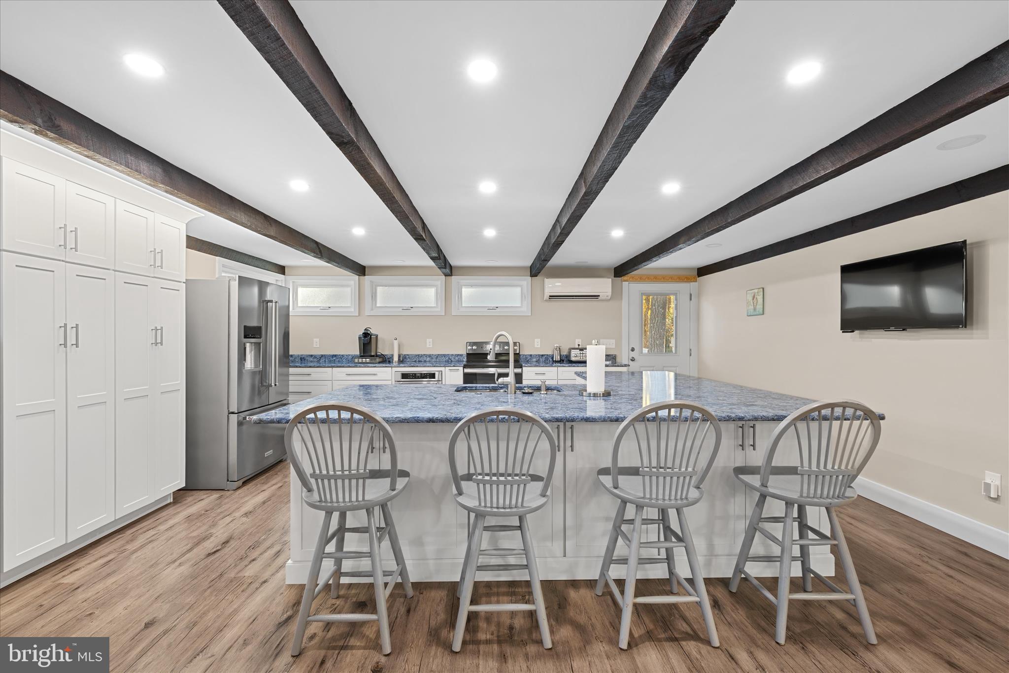 MIDDLESEX BEACH - Residential