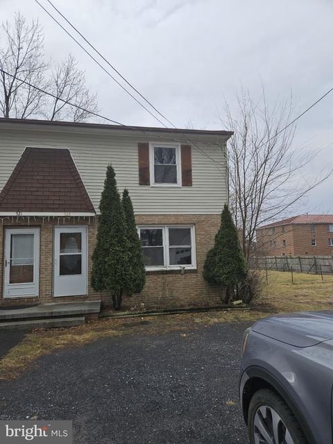 Townhouse For Sale - 523 Monticello Street<br/> Winchester City County, WINCHESTER, VA 22601