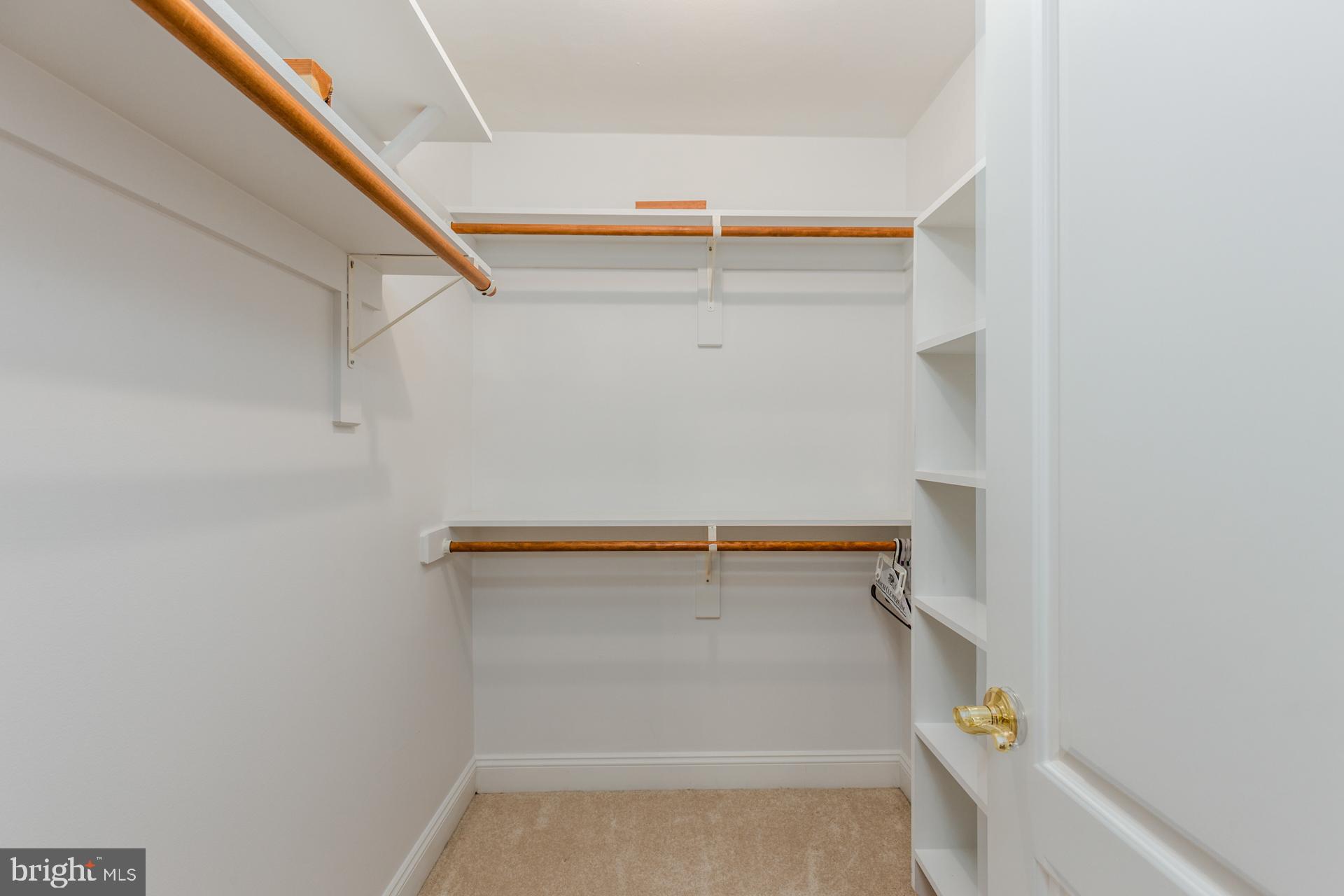 BRICKSHIRE - Residential