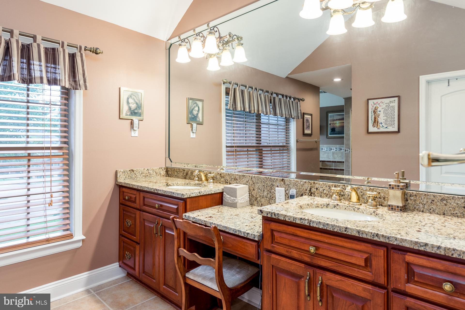 BRICKSHIRE - Residential