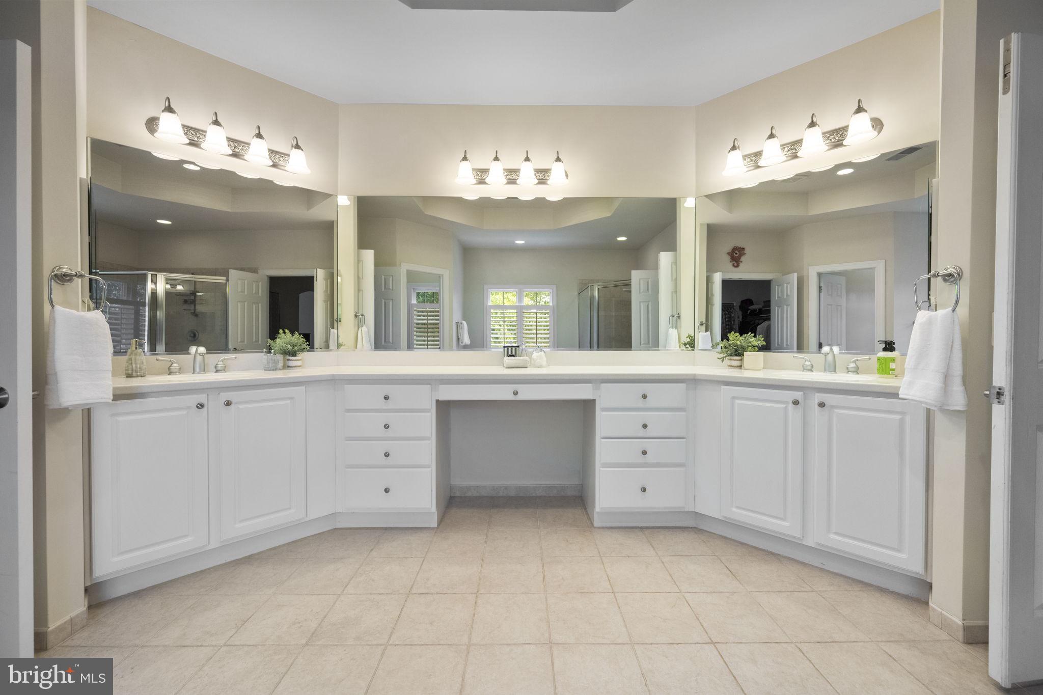 HEATHER KNOLLS - Residential