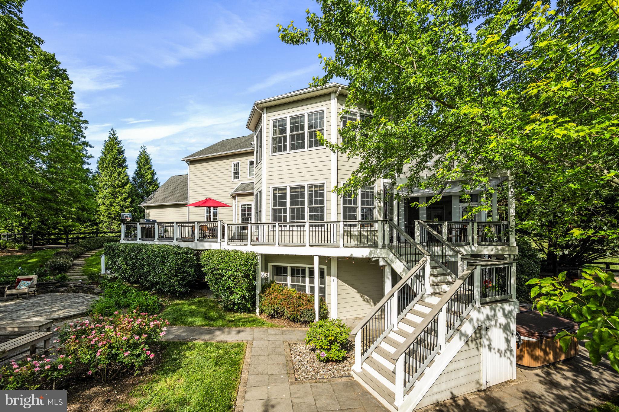 HEATHER KNOLLS - Residential