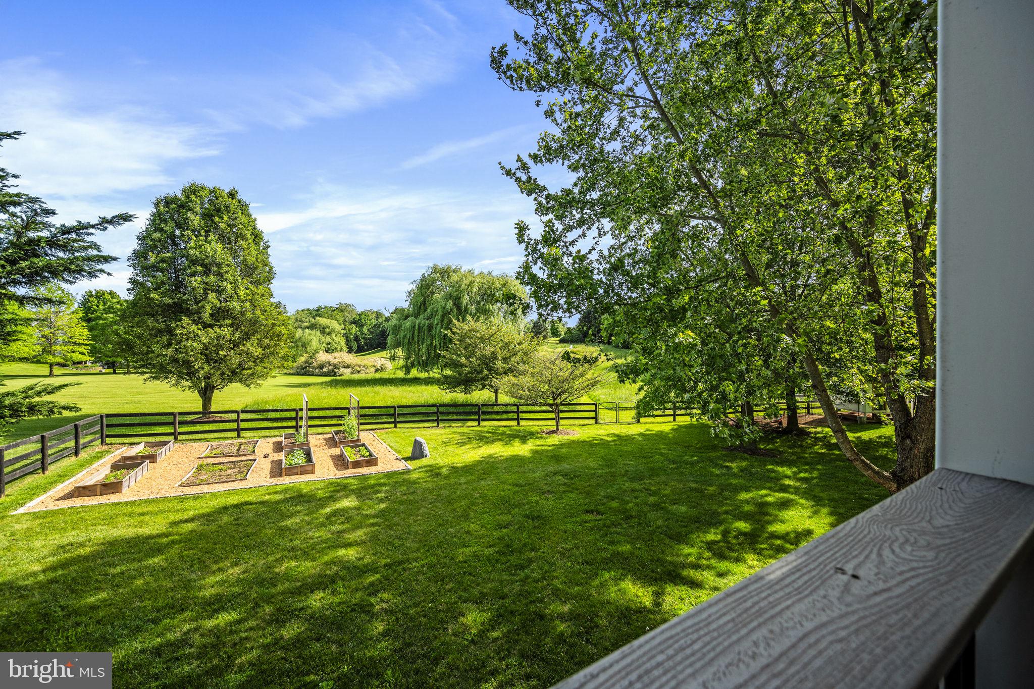 HEATHER KNOLLS - Residential