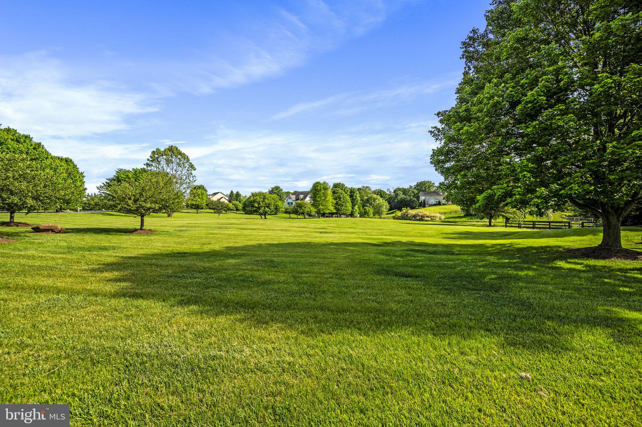HEATHER KNOLLS - Residential