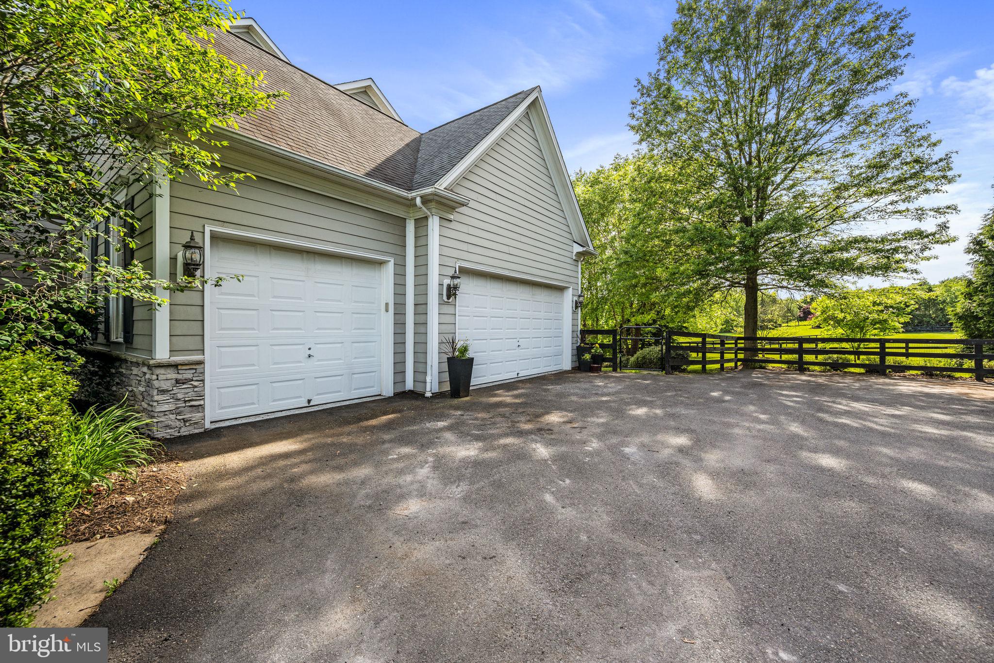 HEATHER KNOLLS - Residential