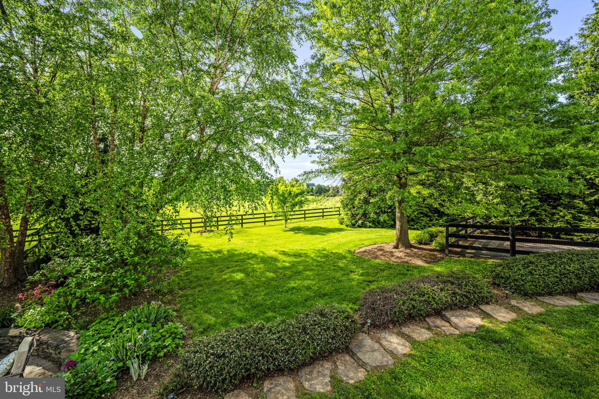 HEATHER KNOLLS - Residential