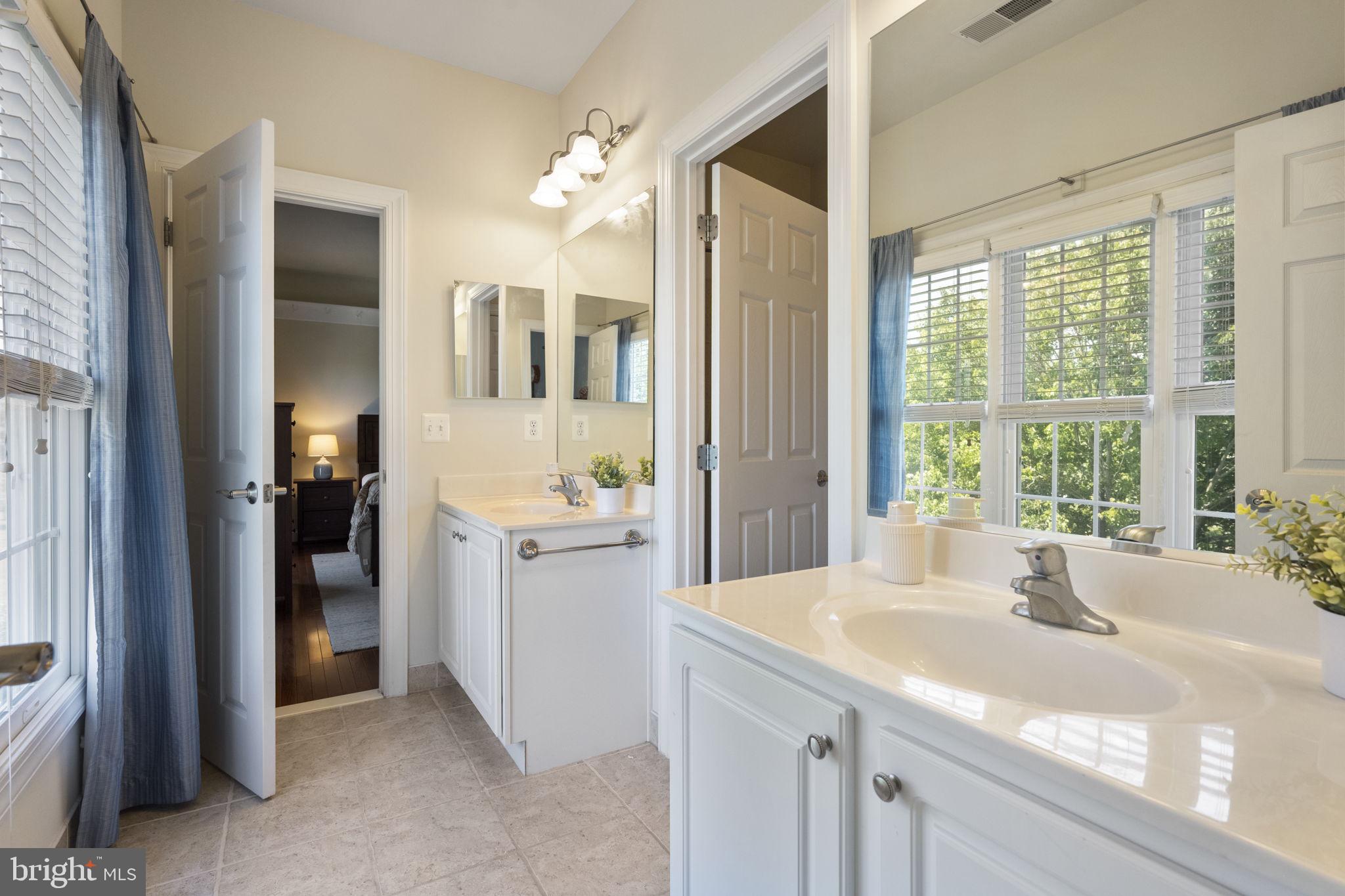 HEATHER KNOLLS - Residential