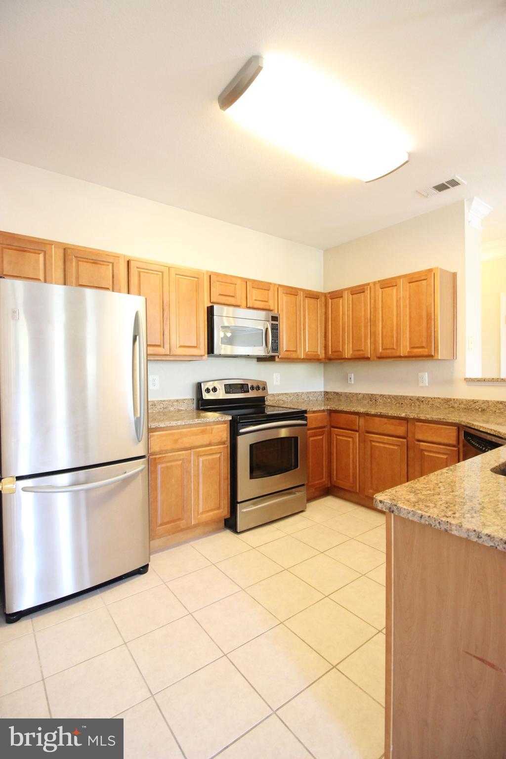 1550 SPRING GATE DRIVE 8308