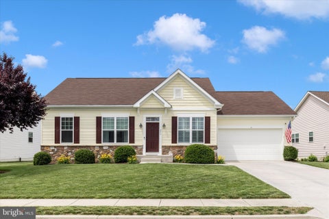 Photo of 295 Aldershot Drive, MARTINSBURG, WV 25405 (MLS # WVBE2051720)