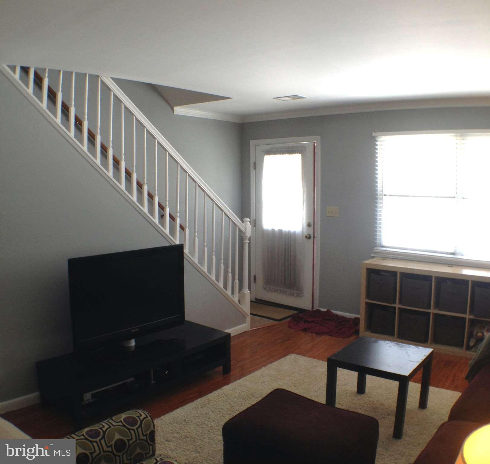 SUSSEX SQUARE CONDO - Residential Lease