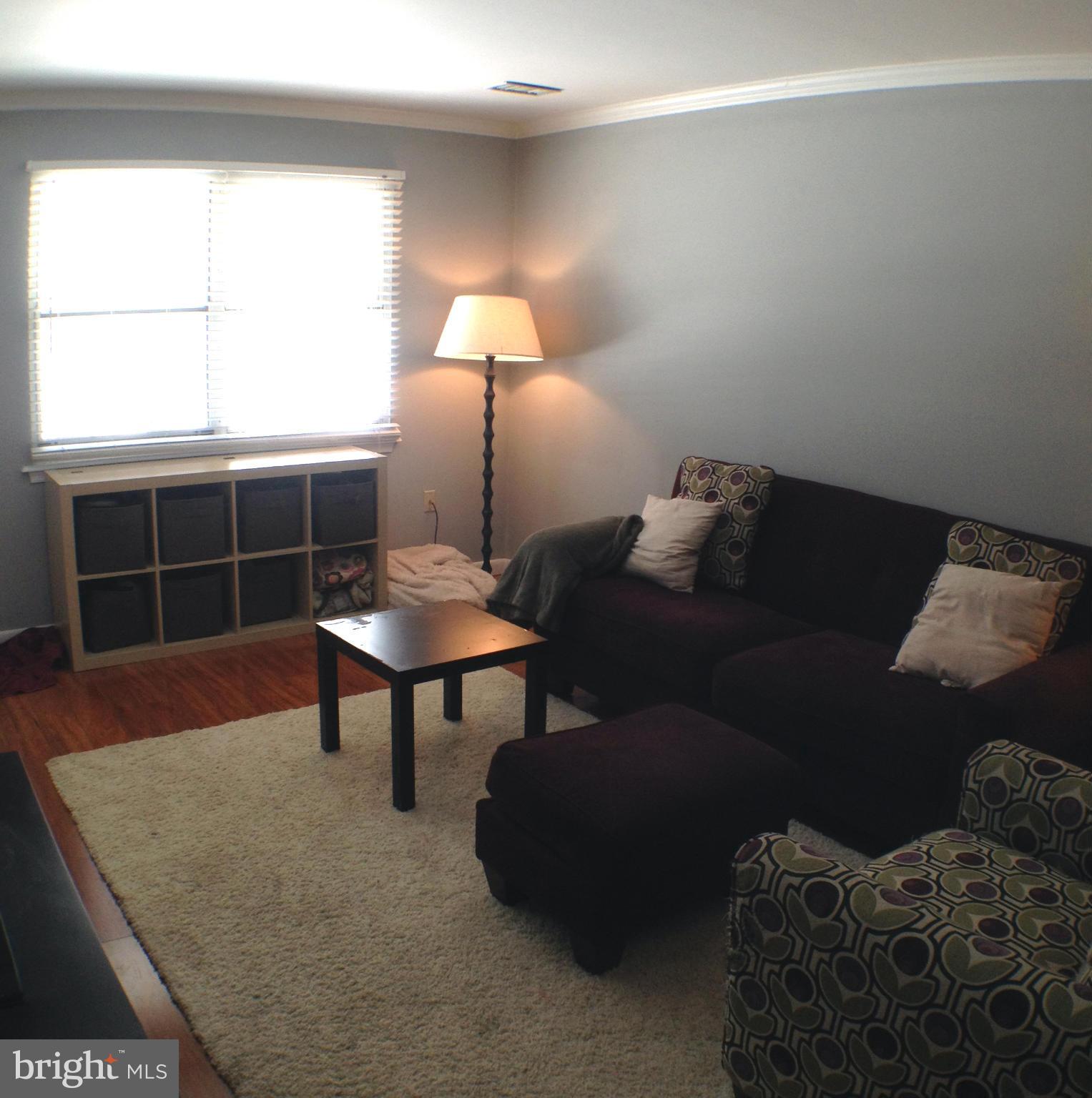 SUSSEX SQUARE CONDO - Residential Lease