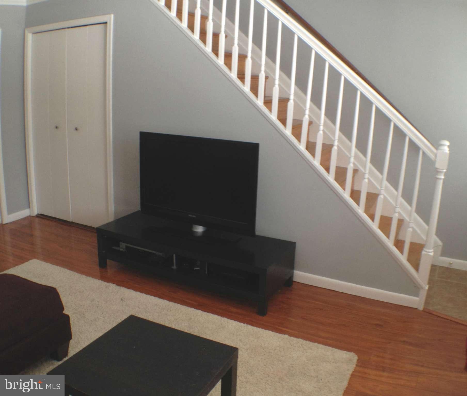 SUSSEX SQUARE CONDO - Residential Lease