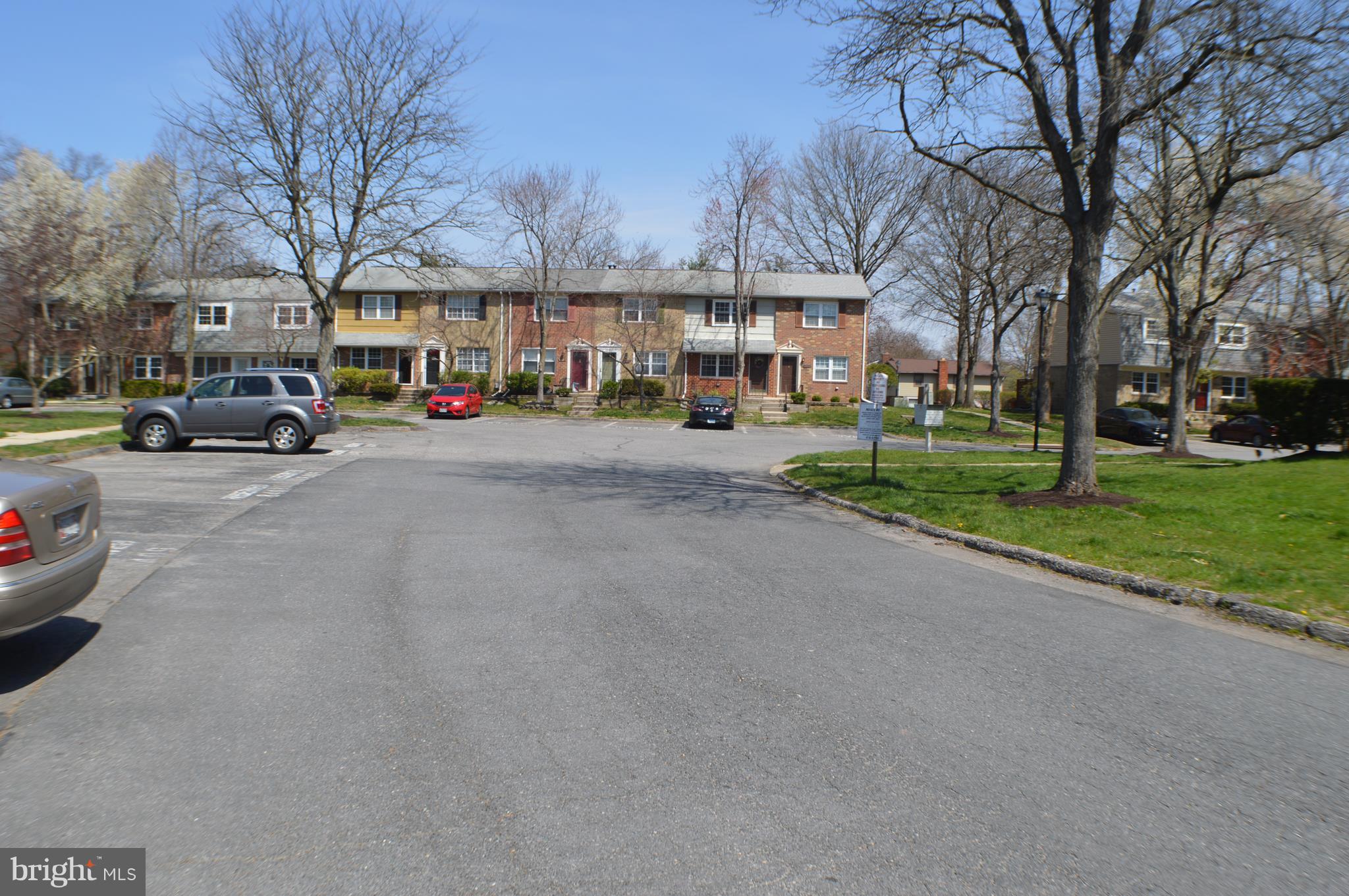 SUSSEX SQUARE CONDO - Residential Lease