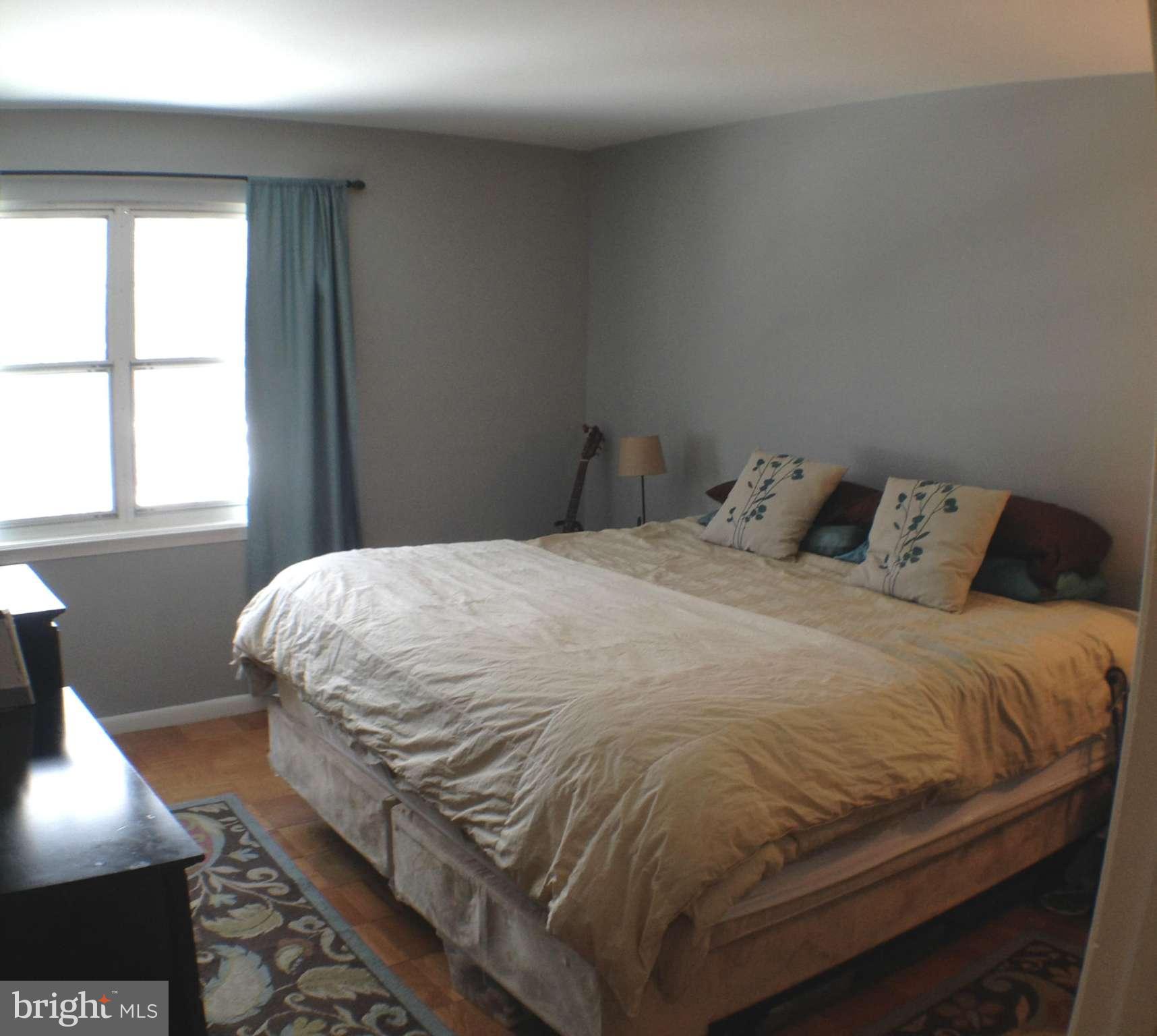 SUSSEX SQUARE CONDO - Residential Lease
