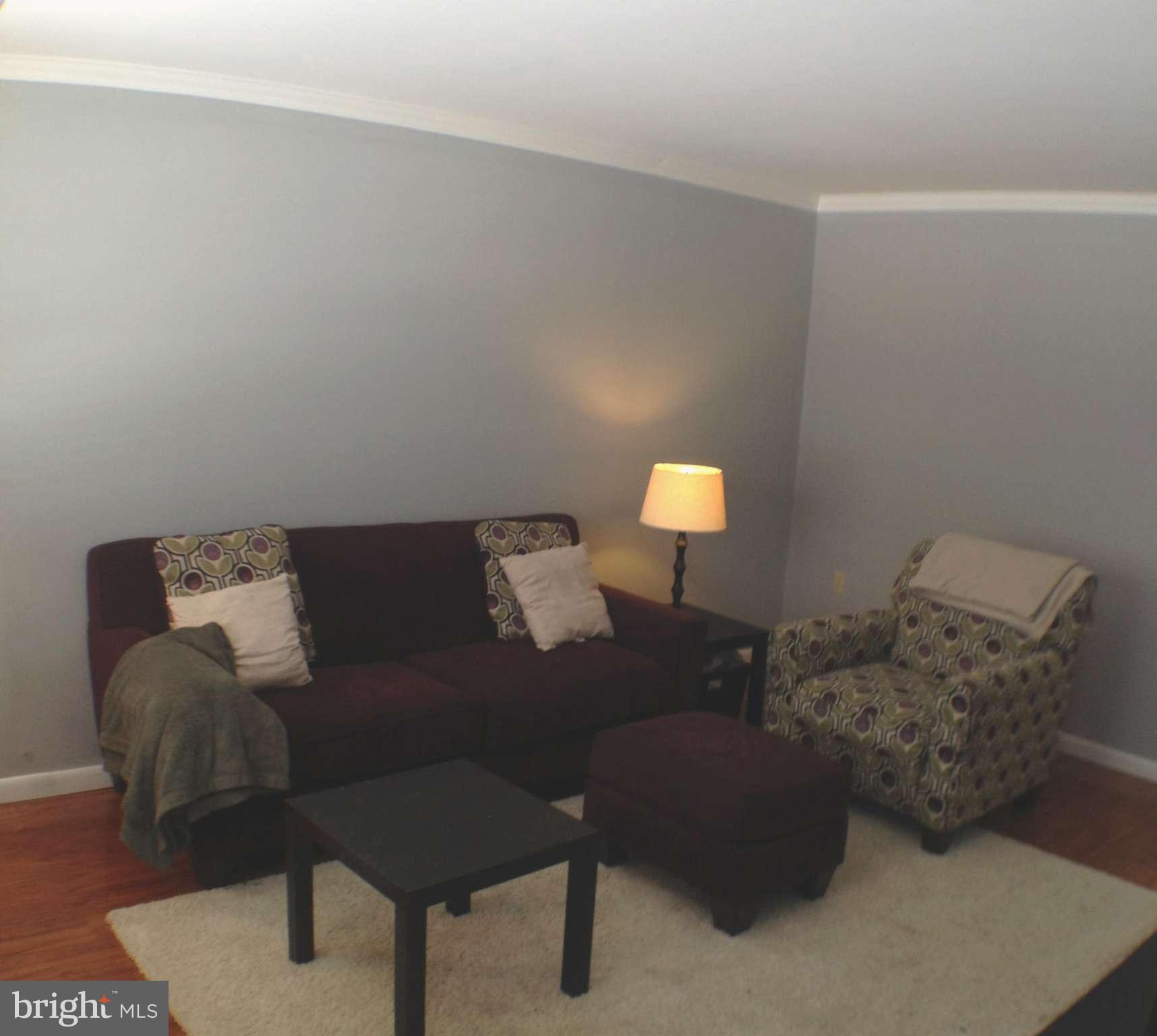 SUSSEX SQUARE CONDO - Residential Lease