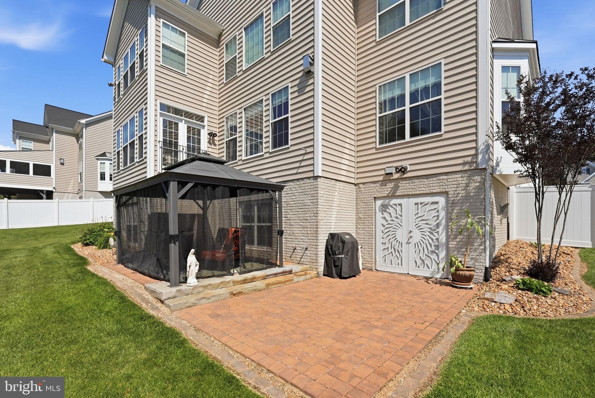 RIDGEFIELD ESTATES - Residential