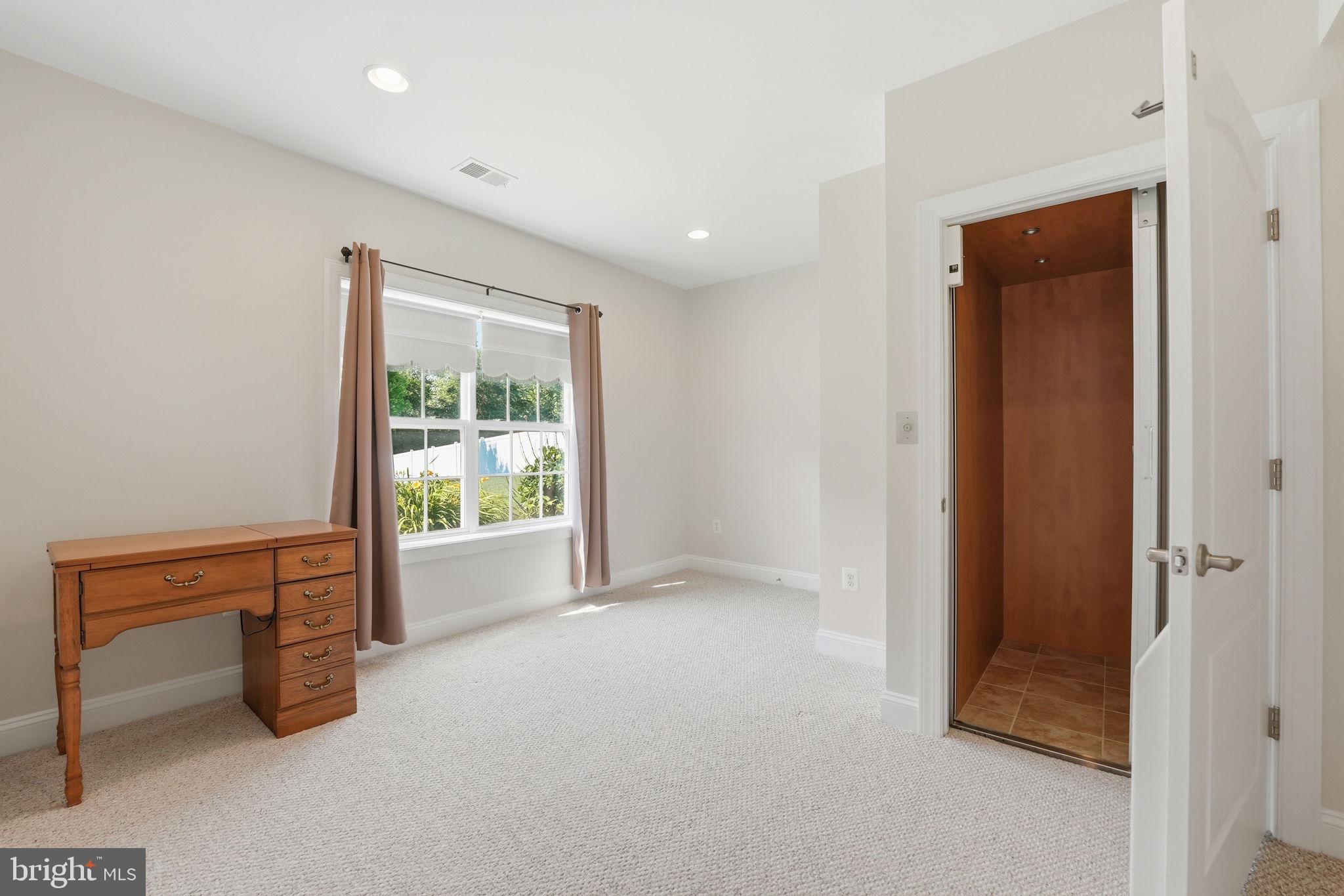 RIDGEFIELD ESTATES - Residential