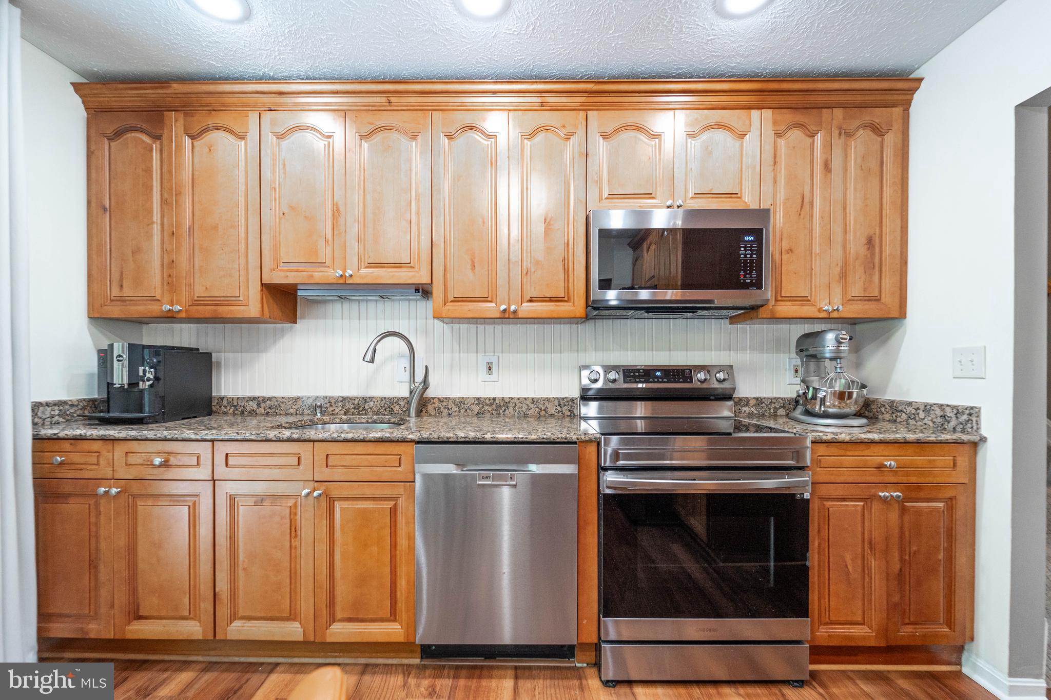 SHANNON SQUARE - Residential