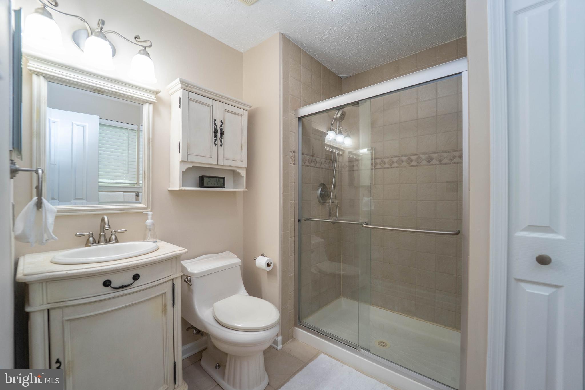 SHANNON SQUARE - Residential