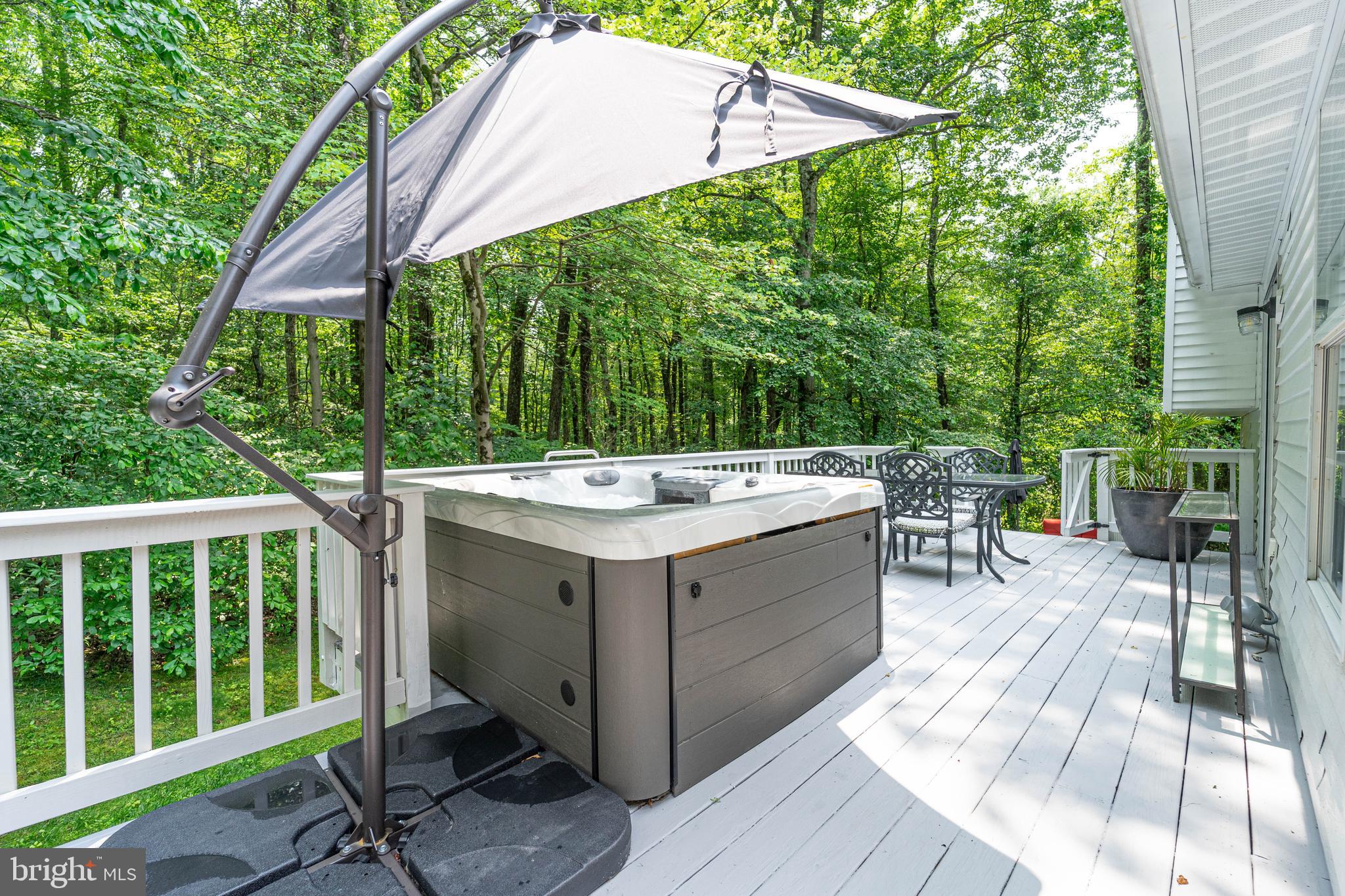 SHANNON SQUARE - Residential