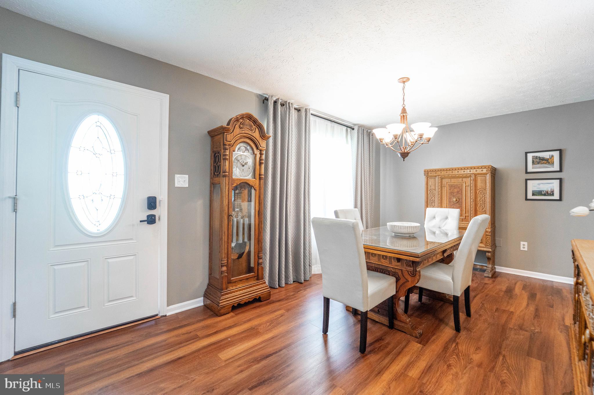 SHANNON SQUARE - Residential