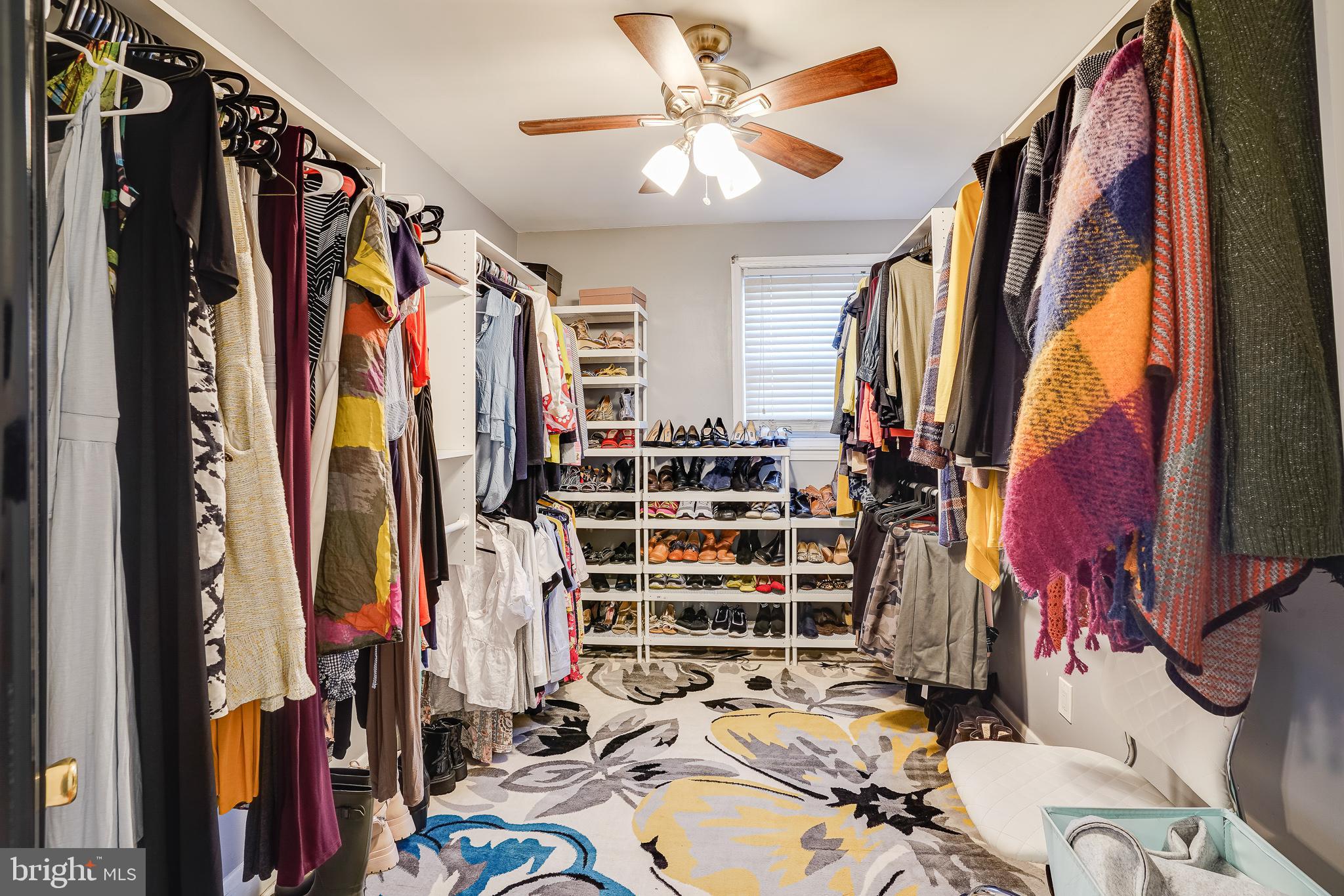 LAKE WALKER - Residential