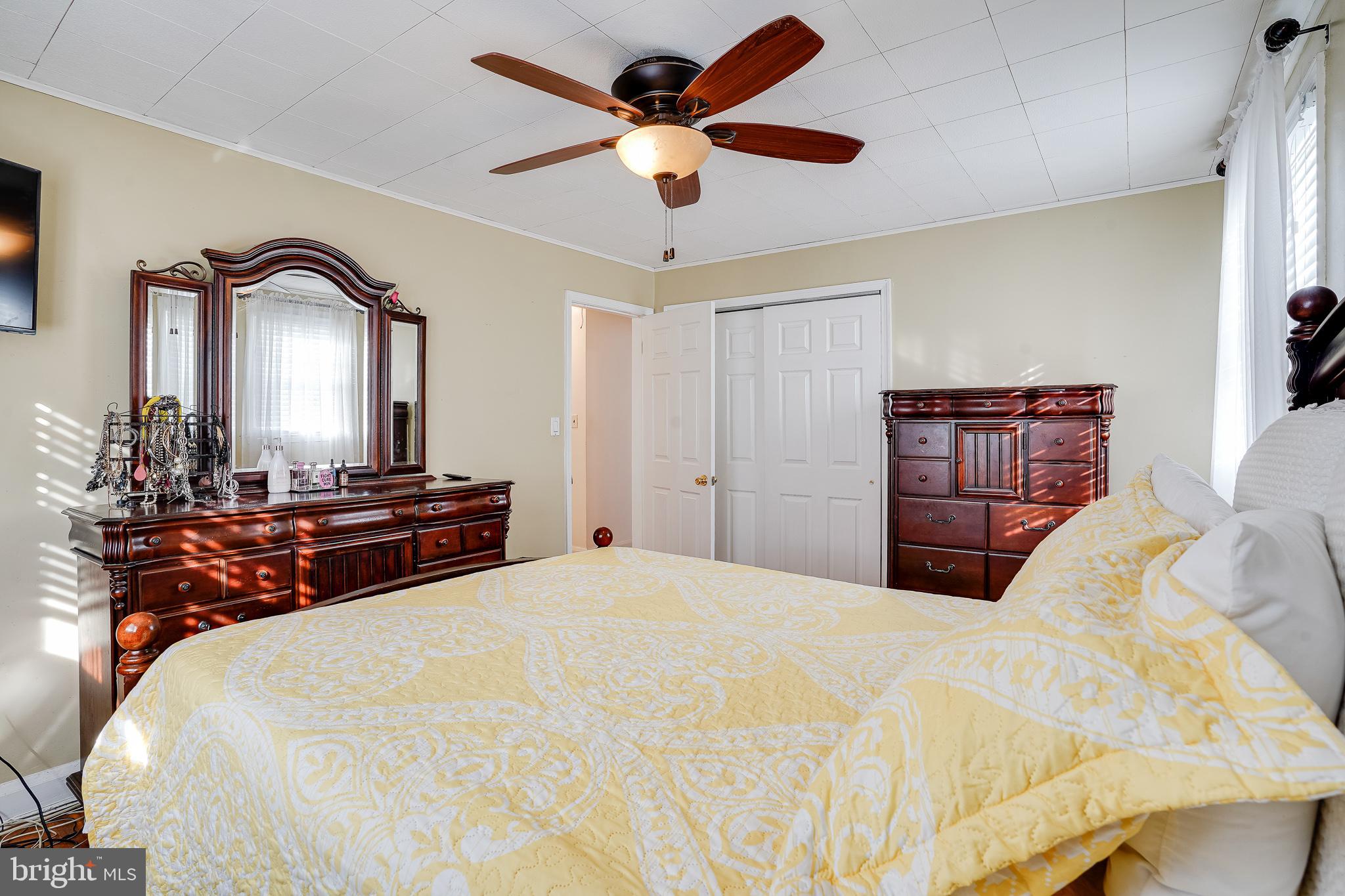 LAKE WALKER - Residential