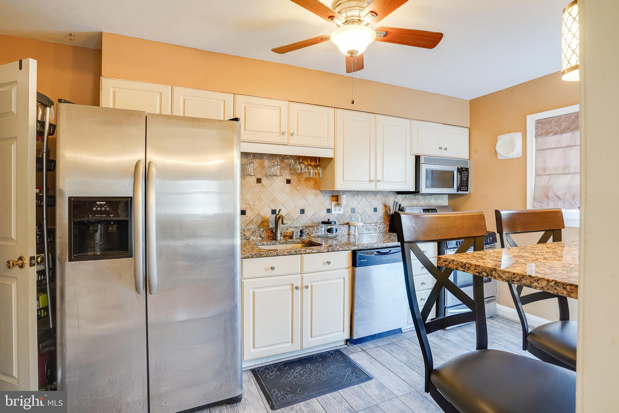 LAKE WALKER - Residential