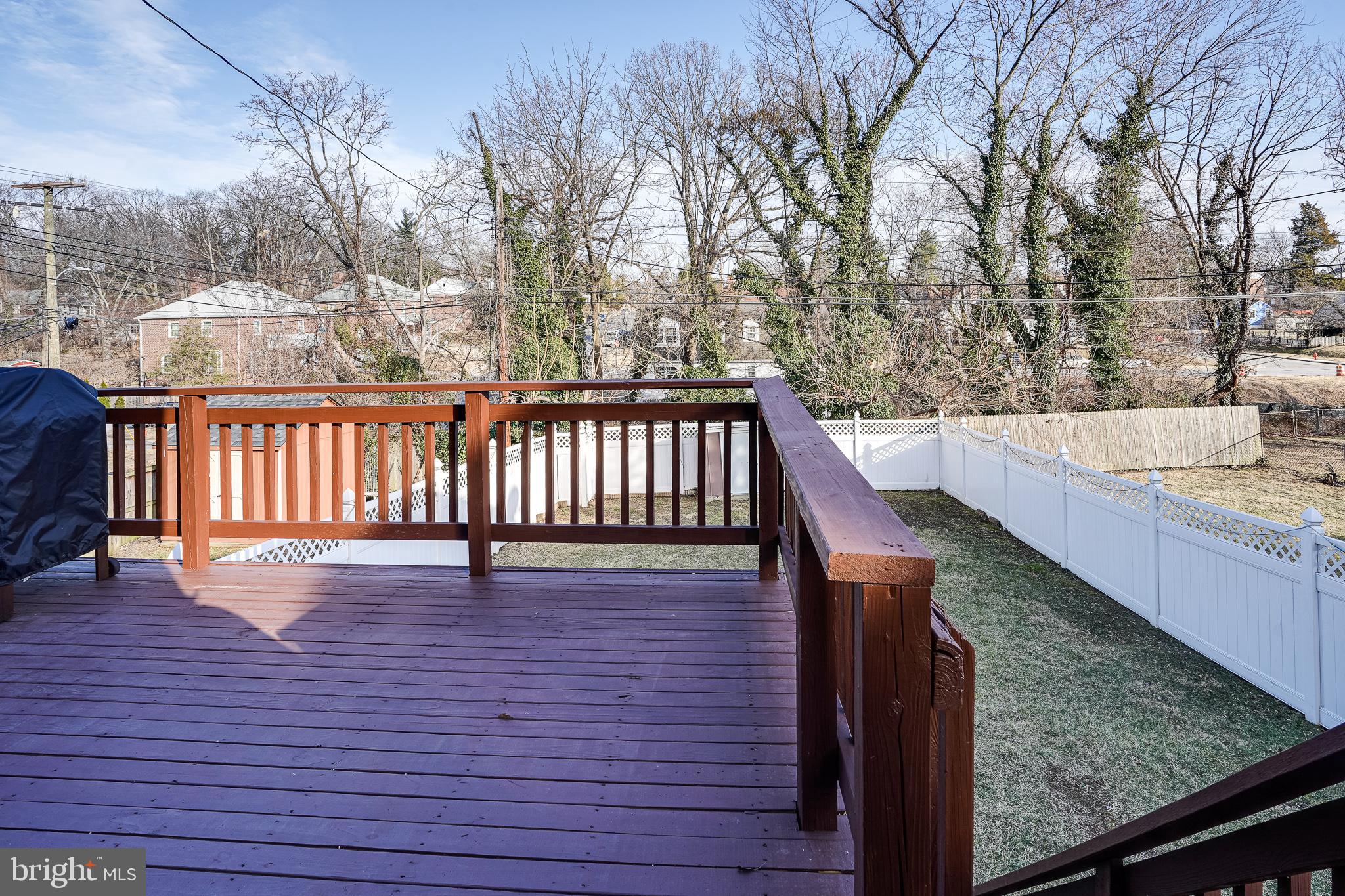 LAKE WALKER - Residential