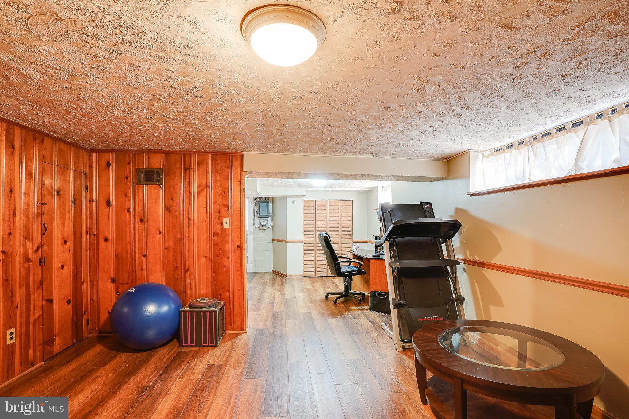 LAKE WALKER - Residential